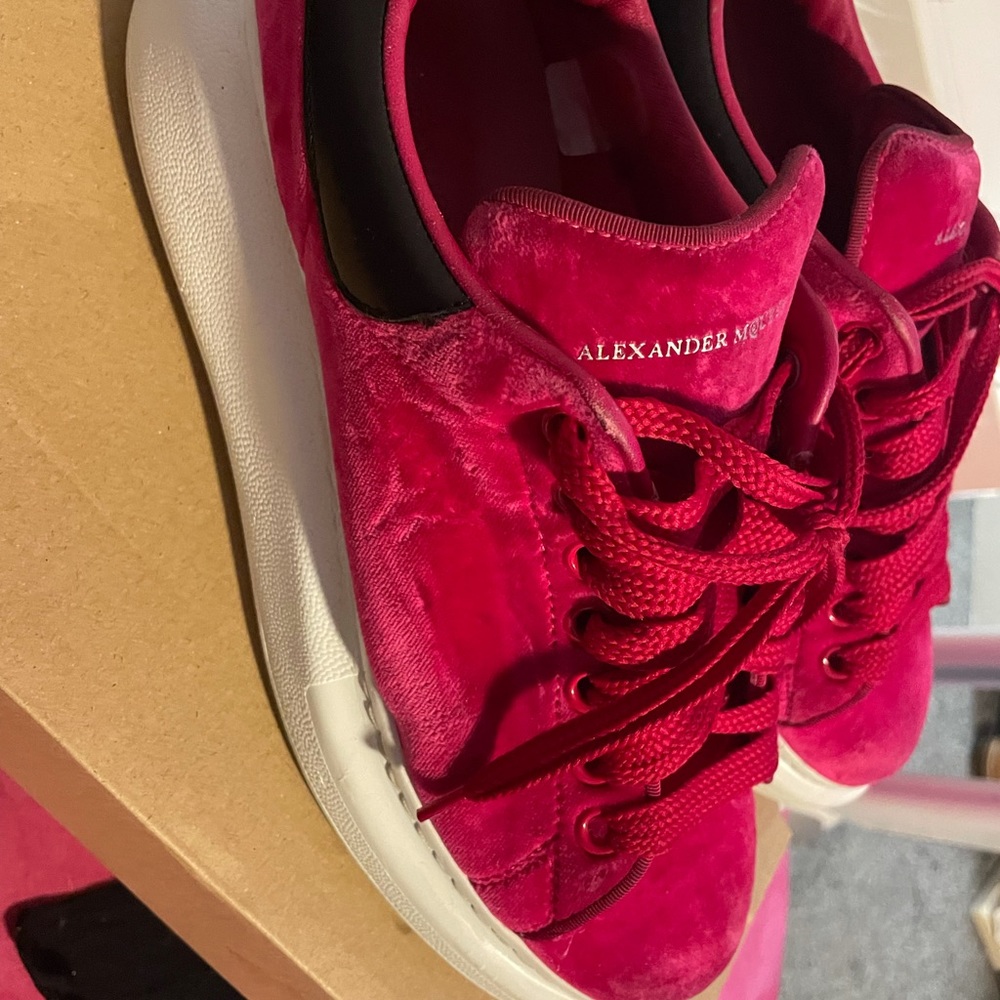 Size 39 (boys us 7 w 9) HOT Pink Alexander McQueen